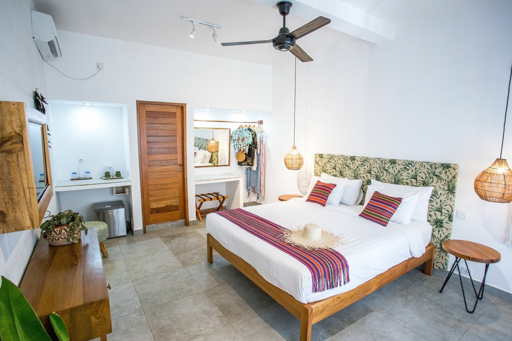 Abdi Hotel กีลีตราวางัน ภายนอก รูปภาพ