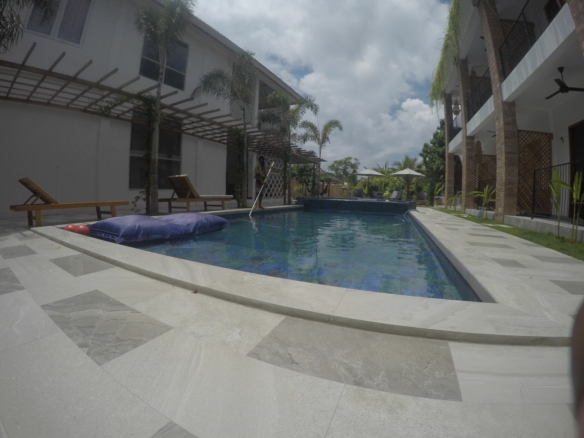Abdi Hotel กีลีตราวางัน ภายนอก รูปภาพ