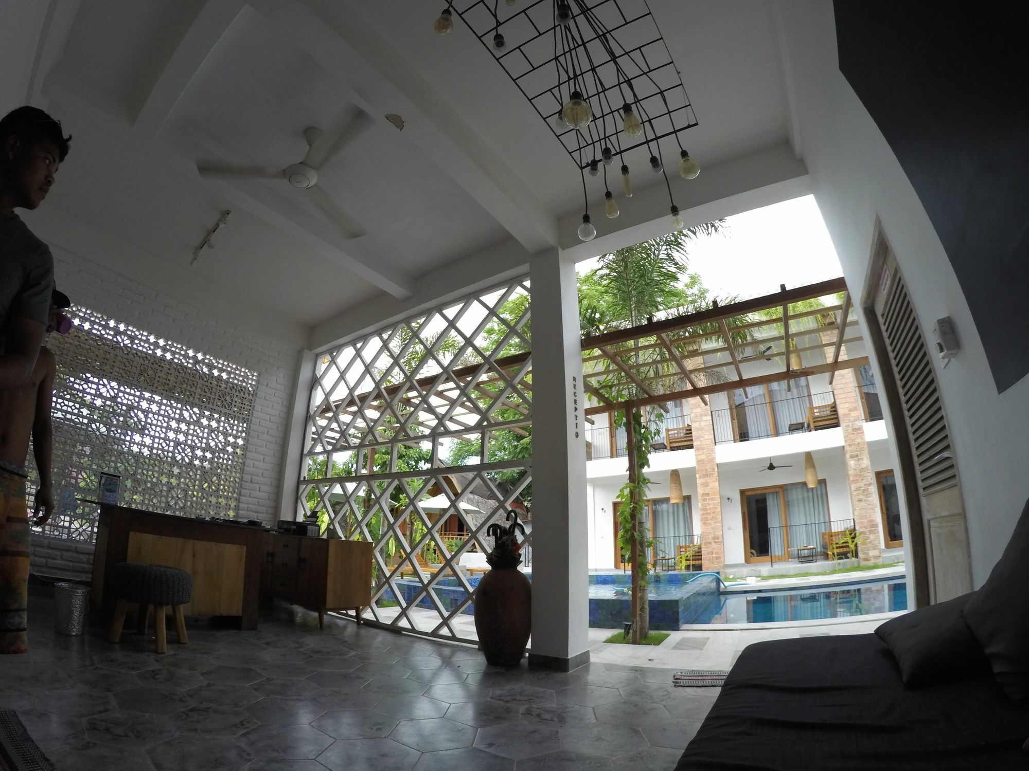 Abdi Hotel กีลีตราวางัน ภายนอก รูปภาพ