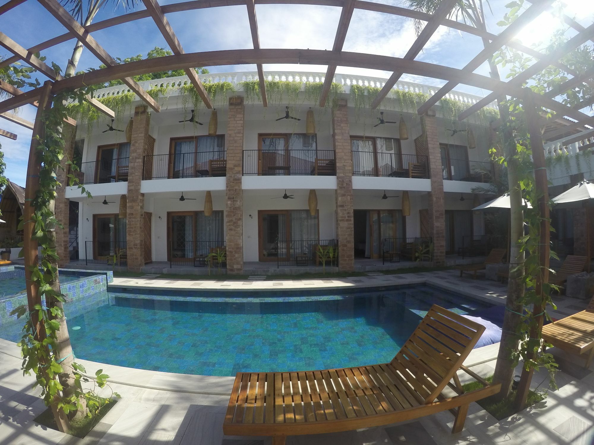 Abdi Hotel กีลีตราวางัน ภายนอก รูปภาพ